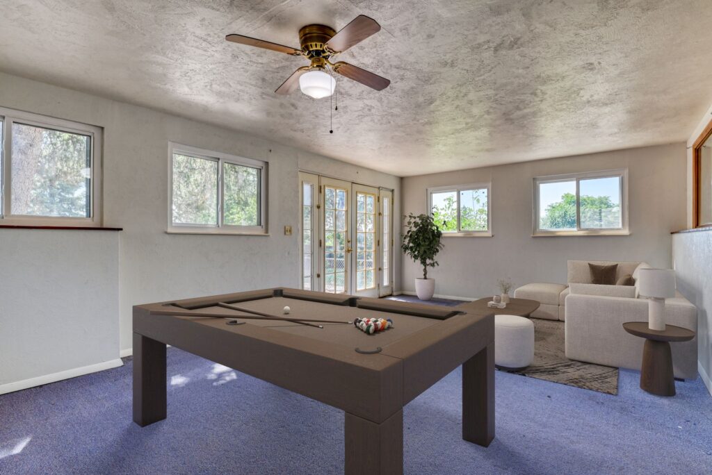 E Owen Cir 24