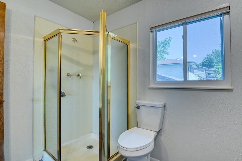 E Owen Cir 34