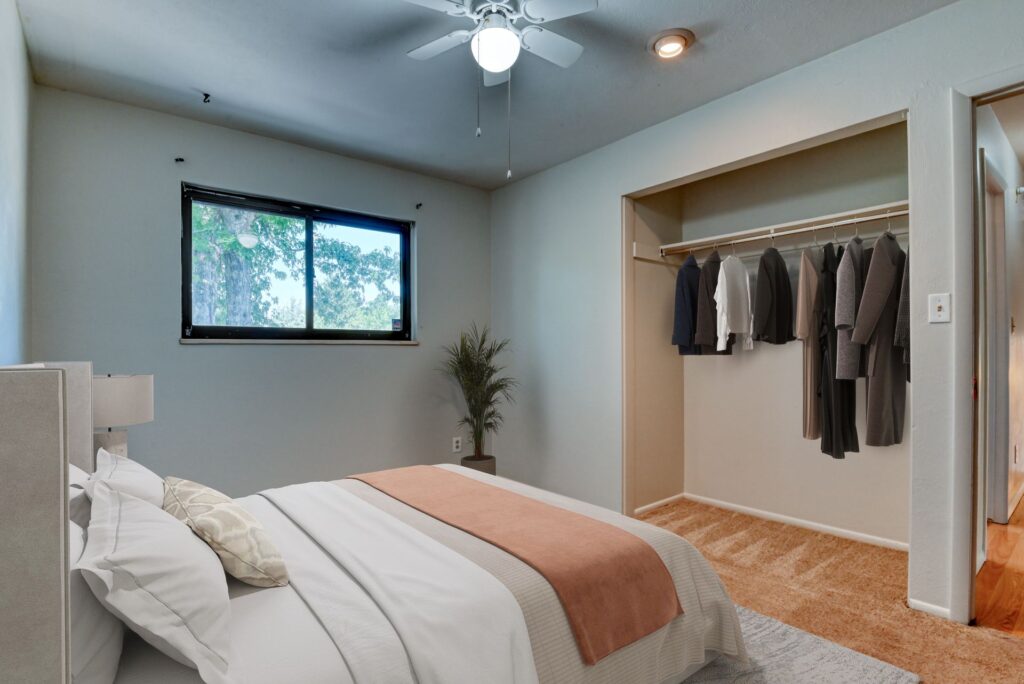 E Owen Cir 36