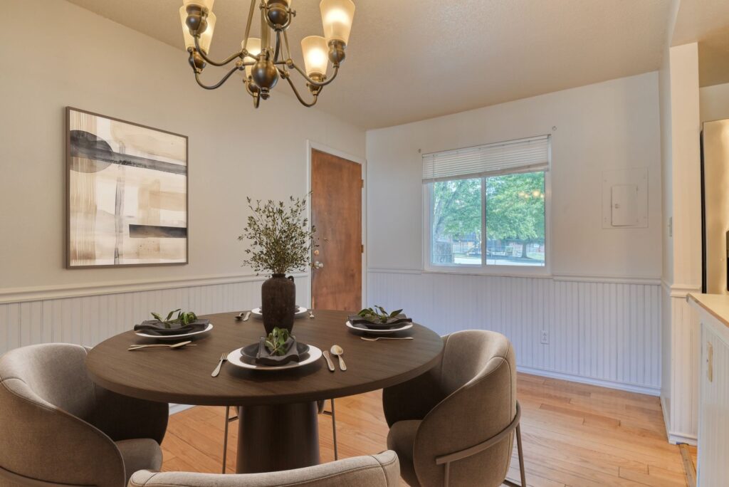E Owen Cir 5