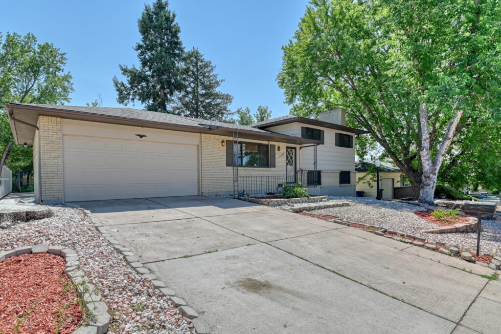 E Owen Cir 52