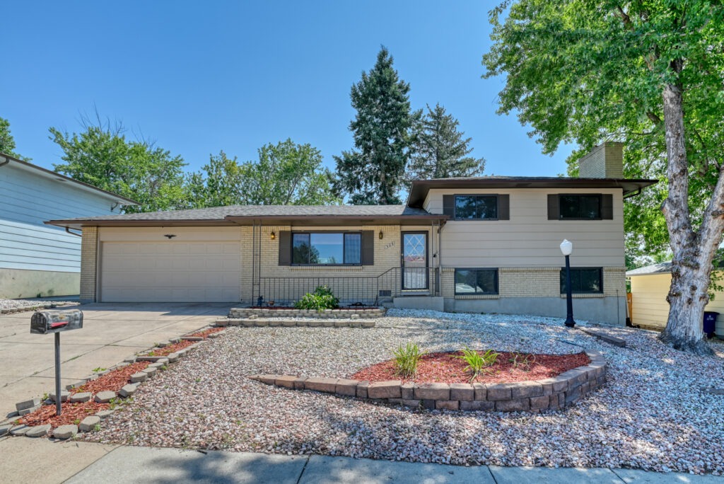 E Owen Cir 54