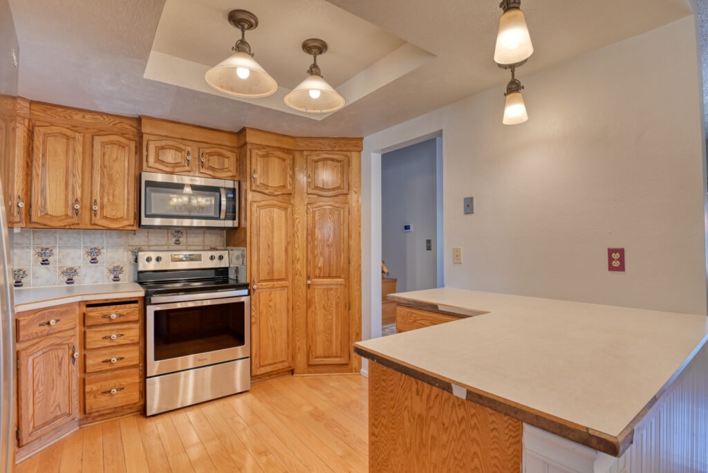 E Owen Cir 9