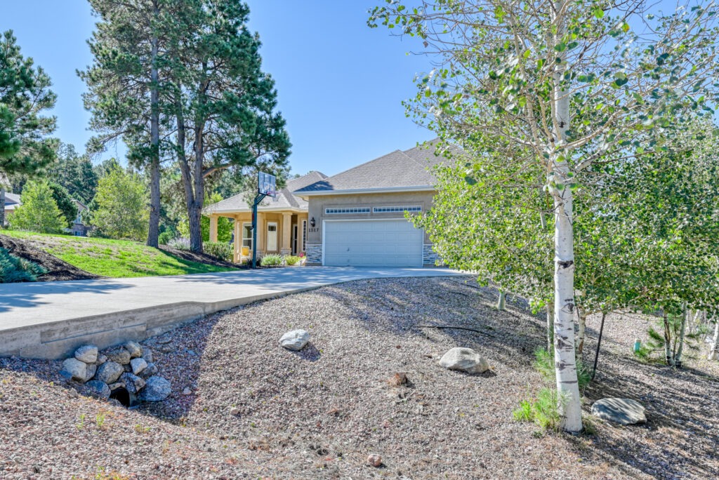 Plowman Dr 1