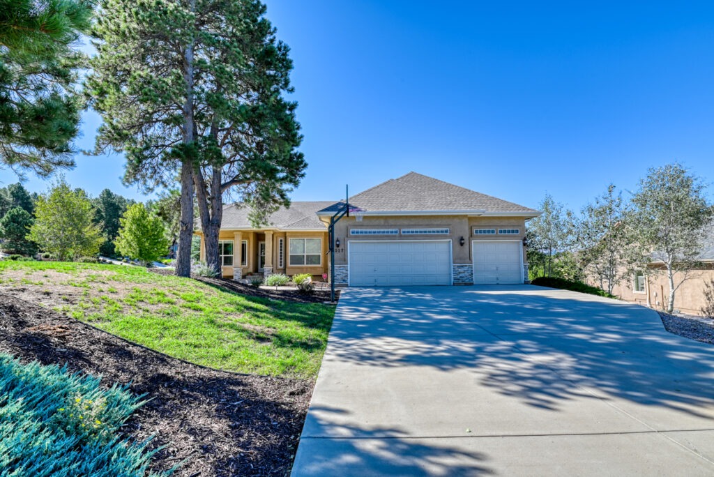 Plowman Dr 4