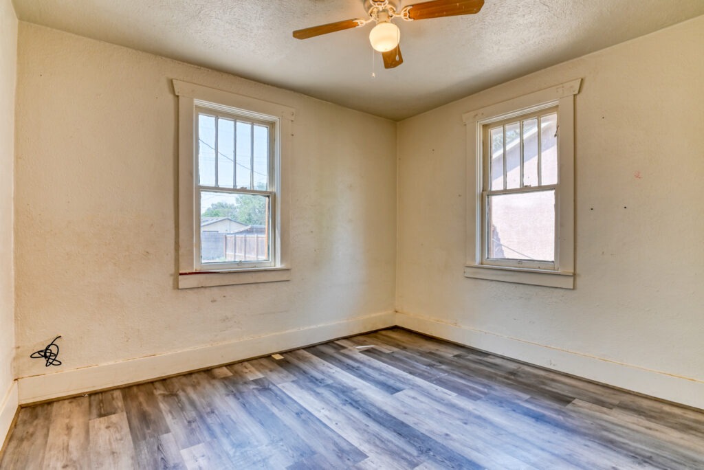 E Ninth St 39